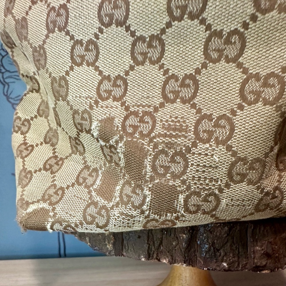 Gucci GG Logo Vintage Canvas Shoulder Bag - Picture 8 of 15